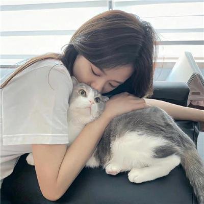 组长女儿与照料专员海报